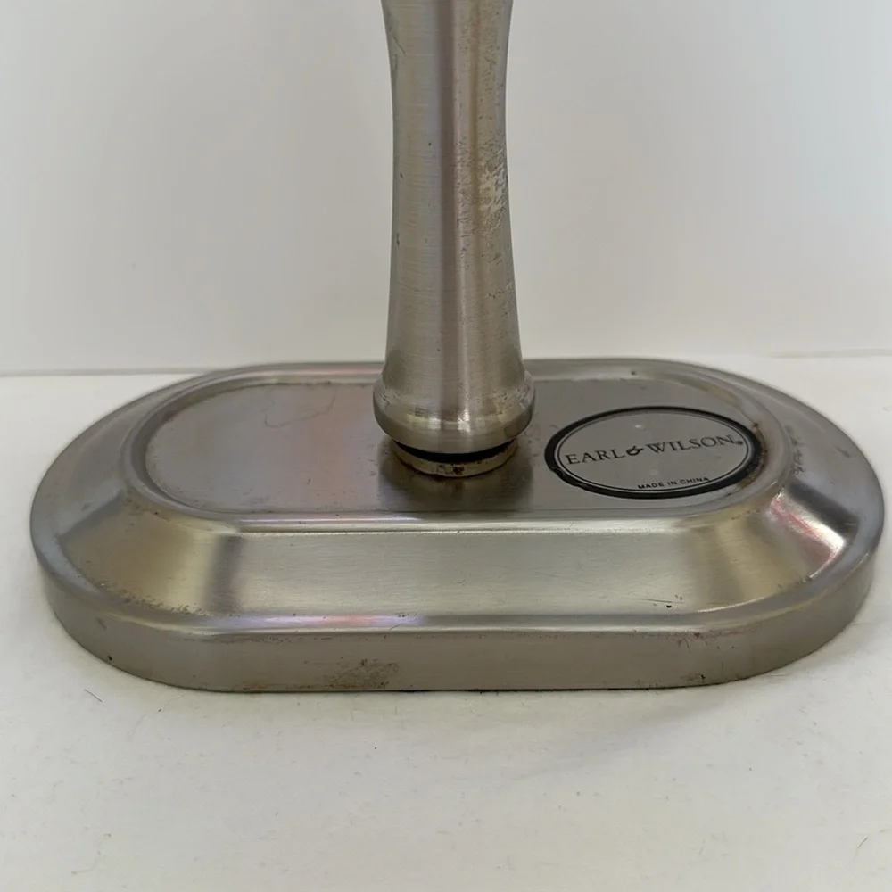 Earl & Wilson silver-tone heavy-duty vanity mirror